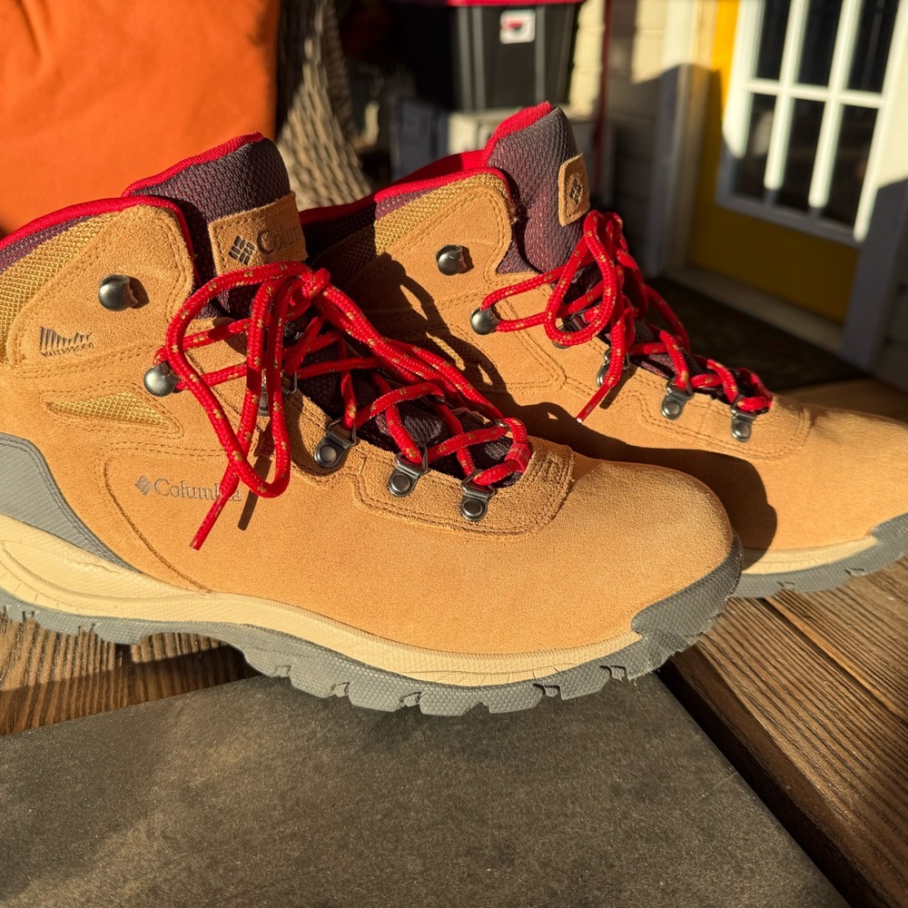 Columbia Tan Lace-Up Boots with Red Accents